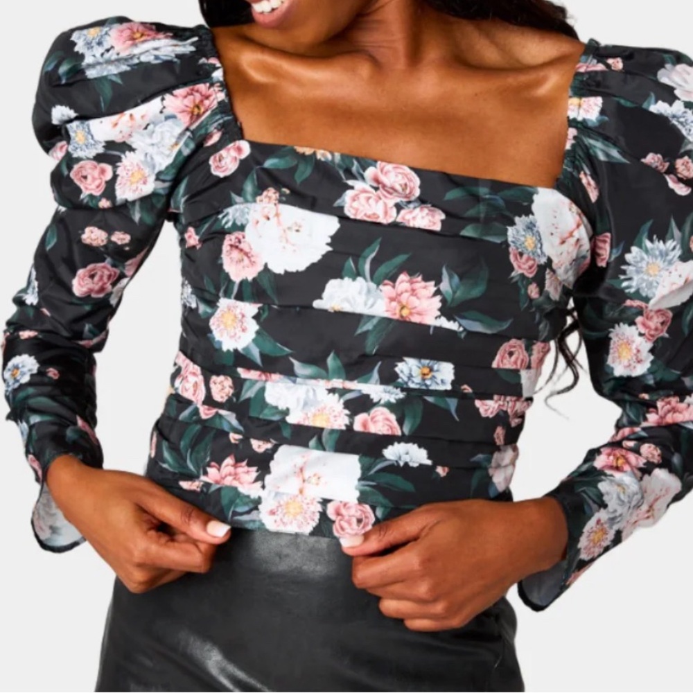 🤍BRAND NEW- Buddy love Duchess top